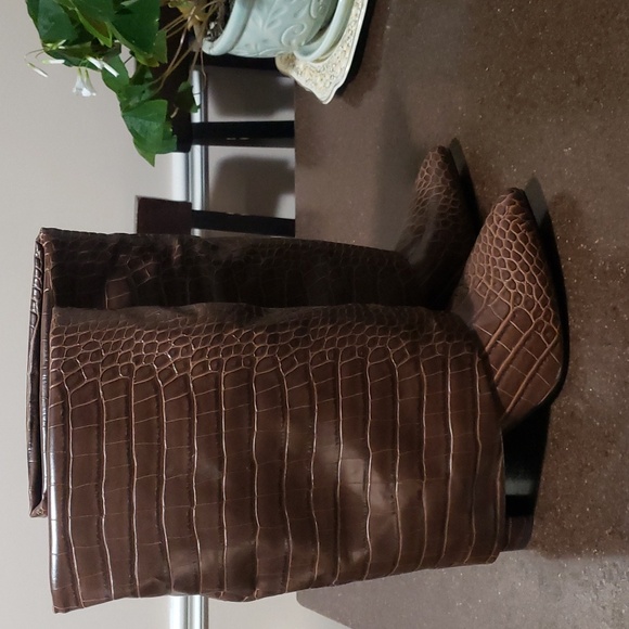 Calf High Boots - Brown - Picture 1 of 8